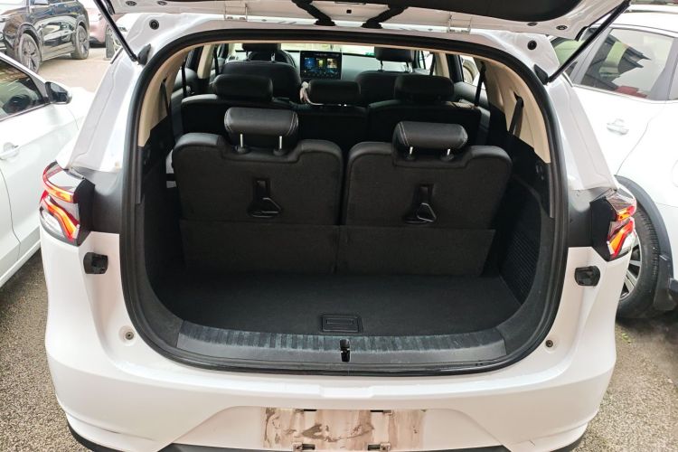 比亚迪 唐 2018款 2.0T 自动智联尊贵型 7座 国V局部细节23