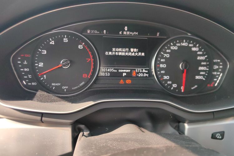 奥迪A4L 2018款 30周年年型 45 TFSI quattro 个性运动版中控内饰15