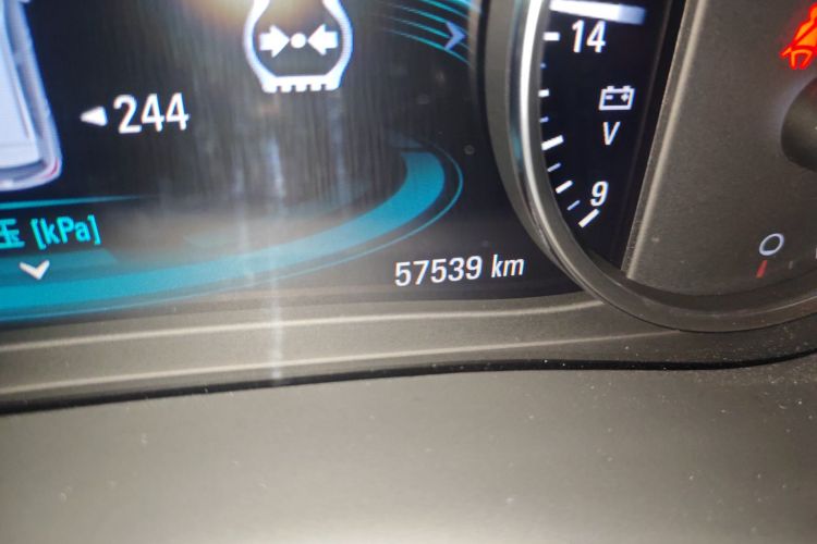 别克 昂科威 2016款 28T 四驱豪华型中控内饰15