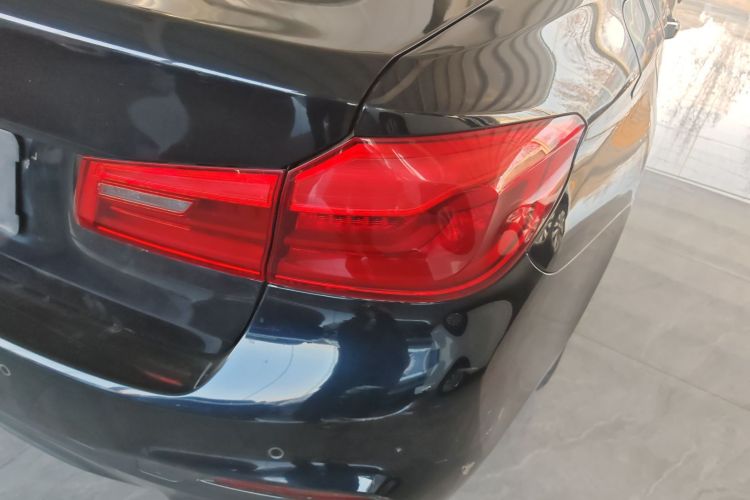 宝马5系 2020款 530Li xDrive M运动套装车身外观6006