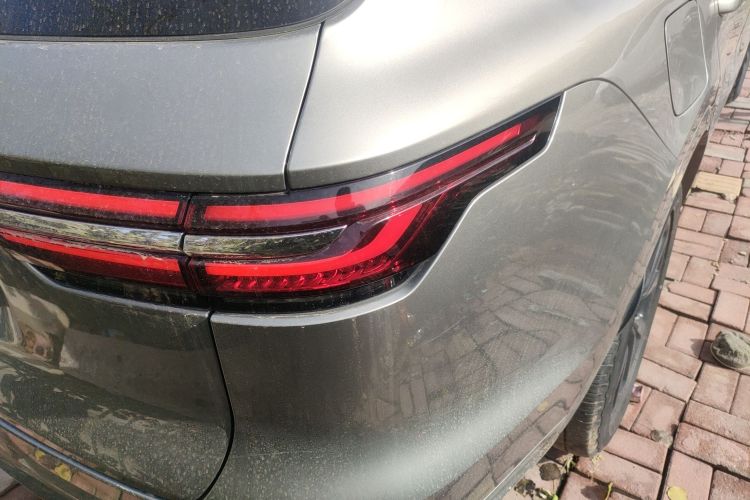 理想汽车 理想ONE 2020款 增程6座版车身外观9