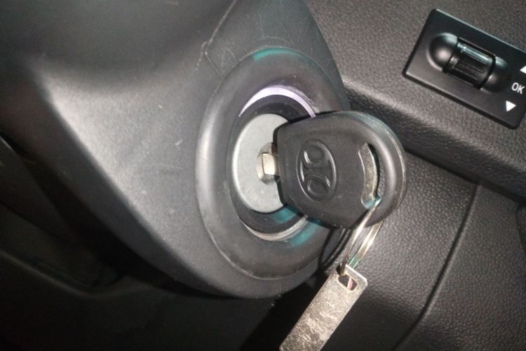 北京越野 北京BJ40 2016款 40L 2.3T 自动四驱尊享版中控内饰11