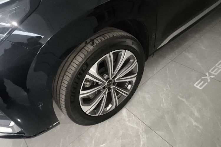 星途揽月 2023款 400T 四驱星尊版 6座车身外观6001