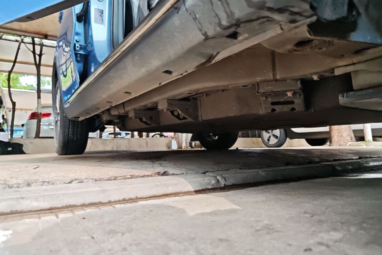 哪吒汽车 哪吒V 2022款 潮 400局部细节9001