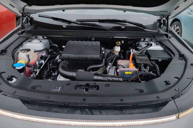 捷途山海L7 2024款 1.5T 120km ULTRA 7座机舱底盘24