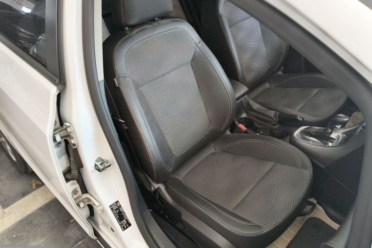 别克 英朗 2014款 XT 1.6L 自动时尚版局部细节41