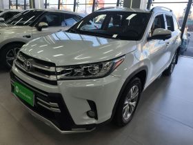 丰田 汉兰达 2021款 2.0T 两驱精英版 5座