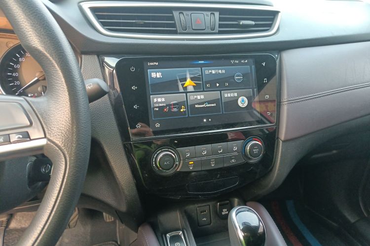 日产 逍客 2019款 2.0L CVT智享版中控内饰16