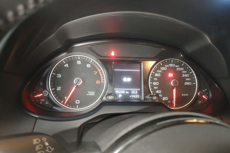 奥迪Q5 2016款 40 TFSI 进取型中控内饰14