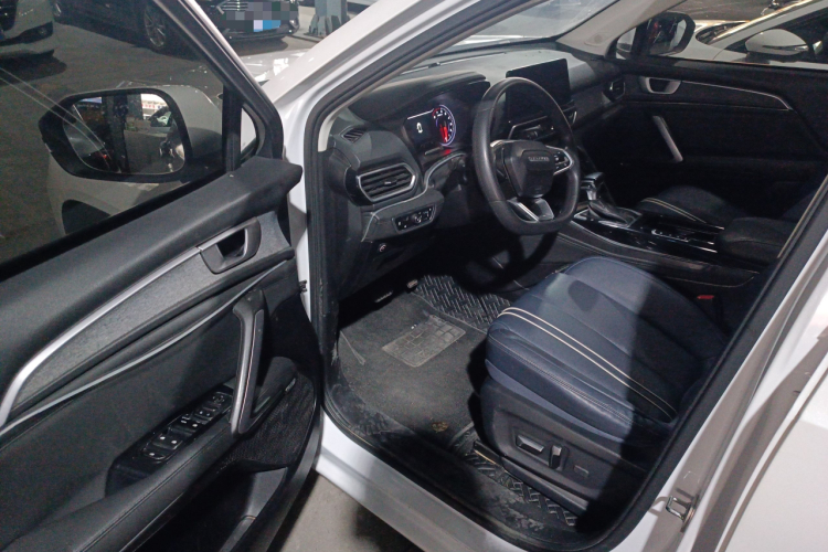 宝骏RS-5 2019款 1.5T CVT超级互联潮动版 国V中控内饰7003