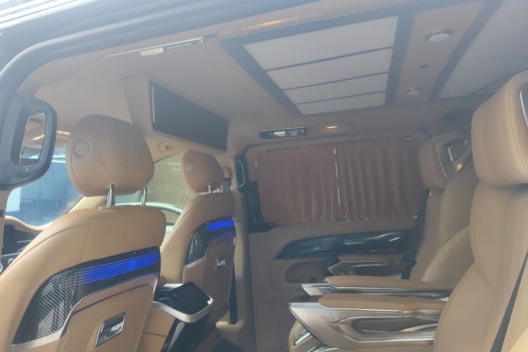 奔驰 威霆 2023款 2.0T 商务版 7座局部细节22