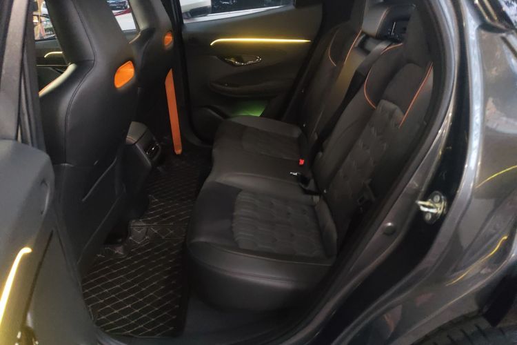 长安UNI-T 2022款 1.5T 运动版 尊贵型中控内饰7004