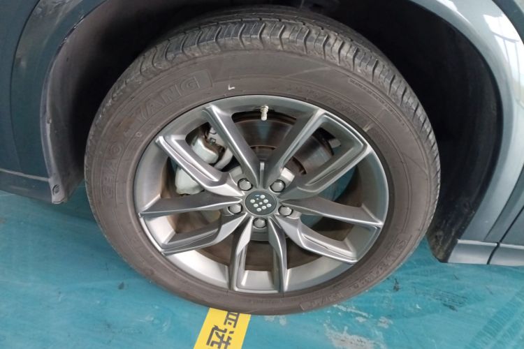 蓝电E5 2024款 荣耀版 100KM尊享型 7座车身外观6007