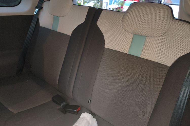 长安启源 长安Lumin 2022款 155km 清甜款中控内饰7004