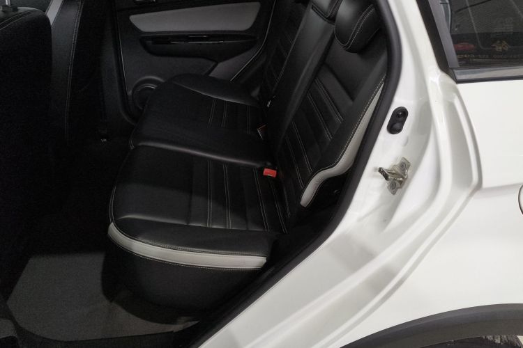 北汽新能源EC5 2019款 新风版中控内饰21