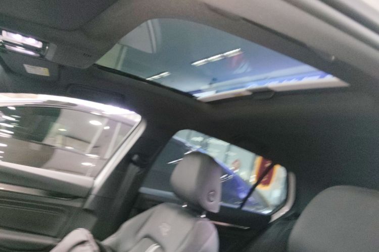 大众 高尔夫 2023款 改款 280TSI DSG R-Line Lite中控内饰22