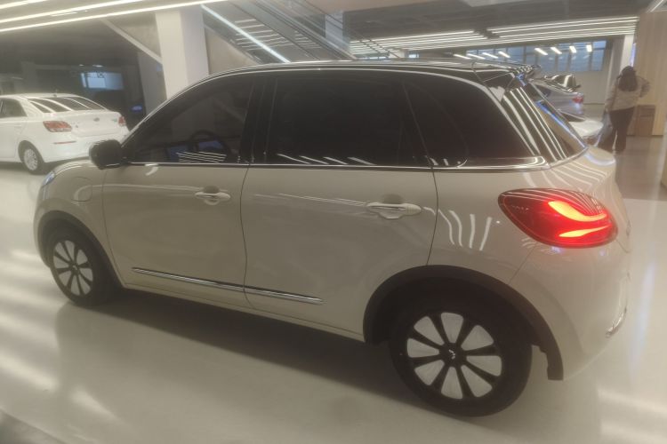 五菱汽车 五菱缤果 2025款 333km 灵犀尊享款车身外观6003