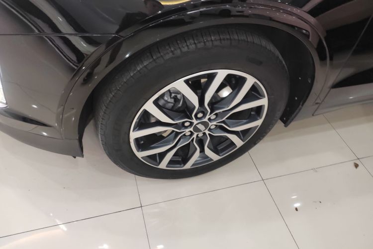 凯迪拉克XT5 2022款 2.0T 四驱尊贵型车身外观6002