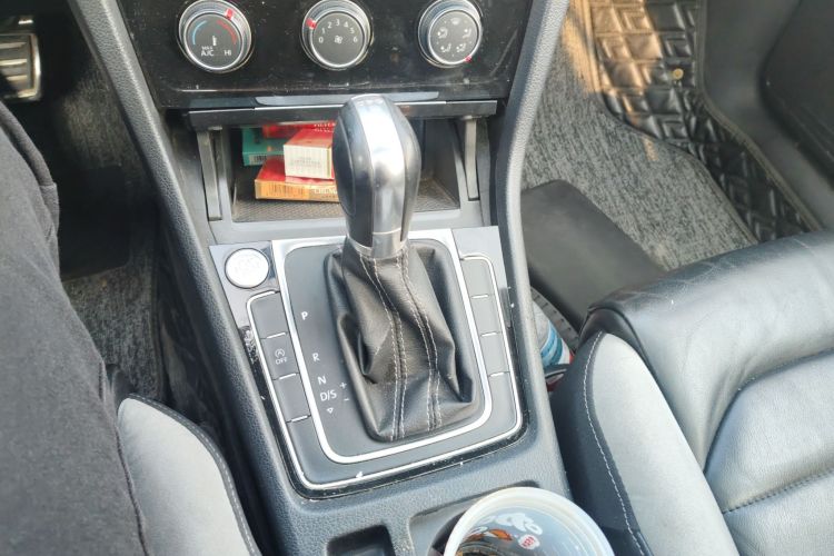 大众 高尔夫 2018款 280TSI 自动R-Line型中控内饰18