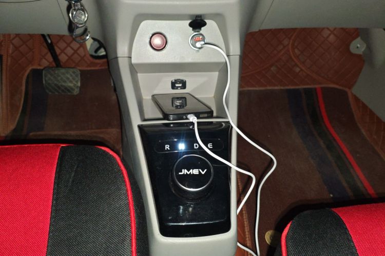 江铃集团新能源 易至EV2 2024款 201km 舒适型中控内饰18