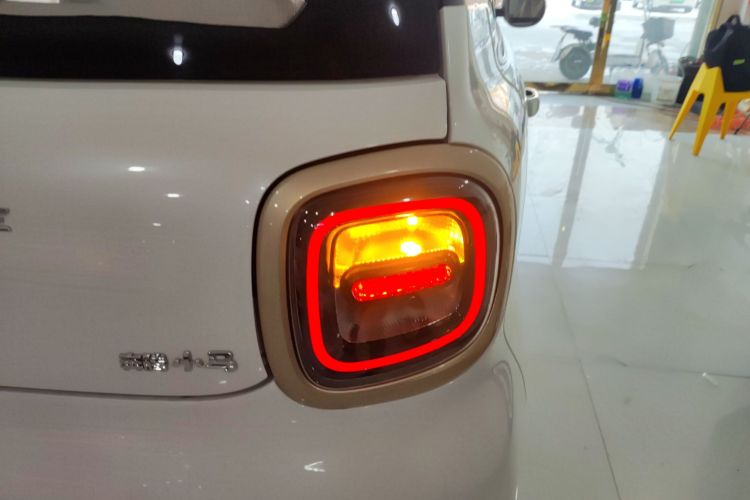 奔腾小马 2026款 222km 萌趣马 Plus车身外观9