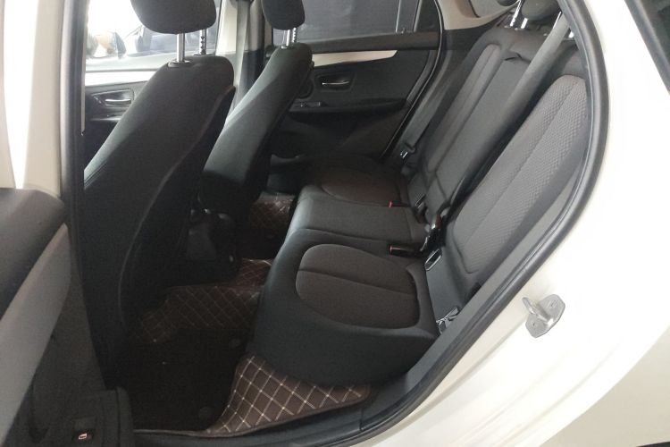 宝马2系旅行车 2016款 218i 时尚型中控内饰21