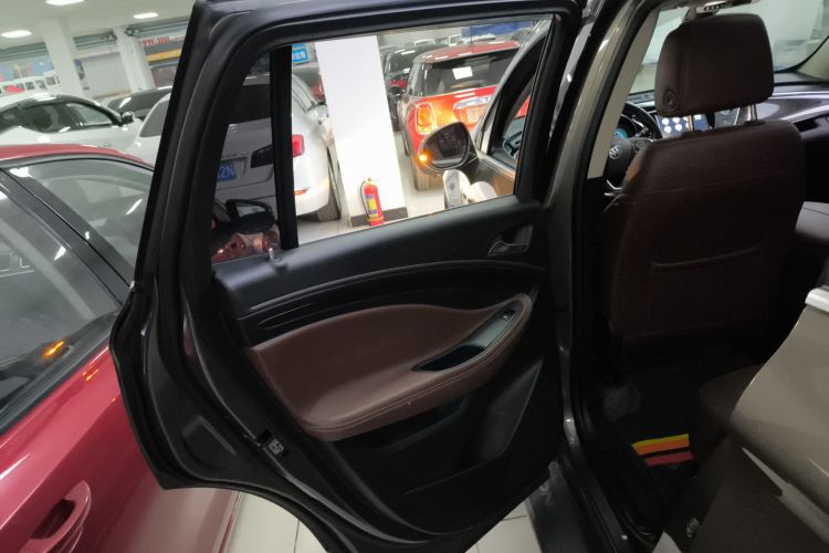 别克 昂科威 2017款 28T 四驱精英型中控内饰49