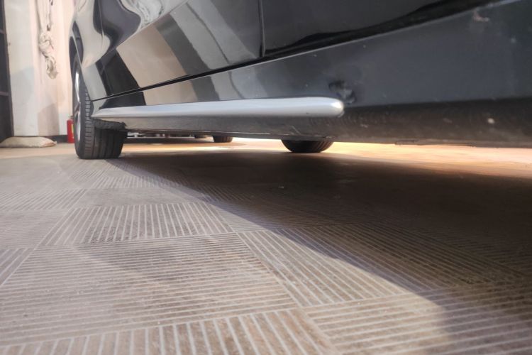 奔驰C级 2021款 C 260 L 运动版局部细节9001