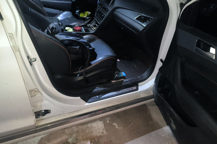 现代 索纳塔 2015款 1.6T GLS智能型局部细节9005