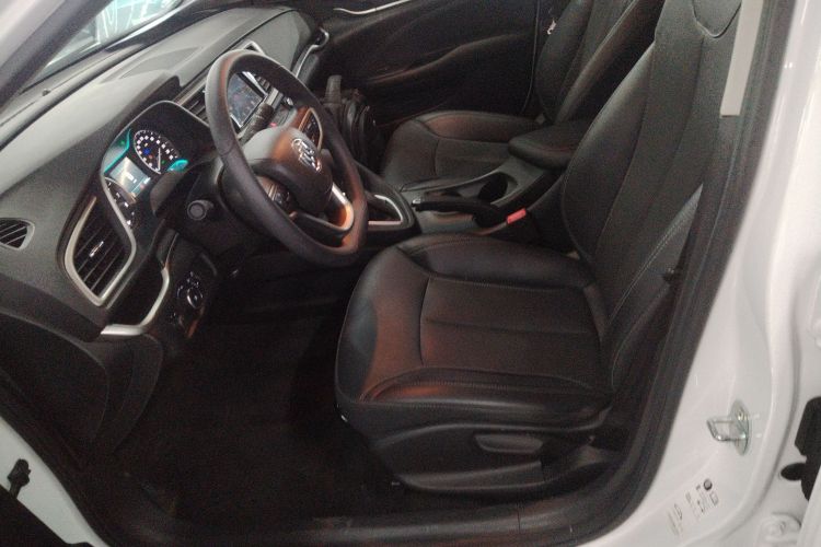 别克 英朗 2021款 改款 典范 1.5L 自动精英型中控内饰19