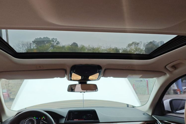 宝马5系 2018款 528Li 上市特别版中控内饰22