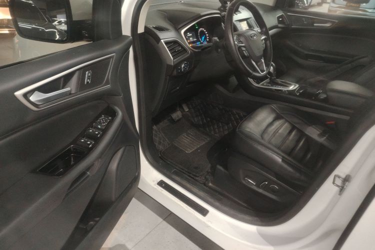 福特 锐界 2018款 改款 EcoBoost 245 两驱铂锐型 5座 国V中控内饰7003