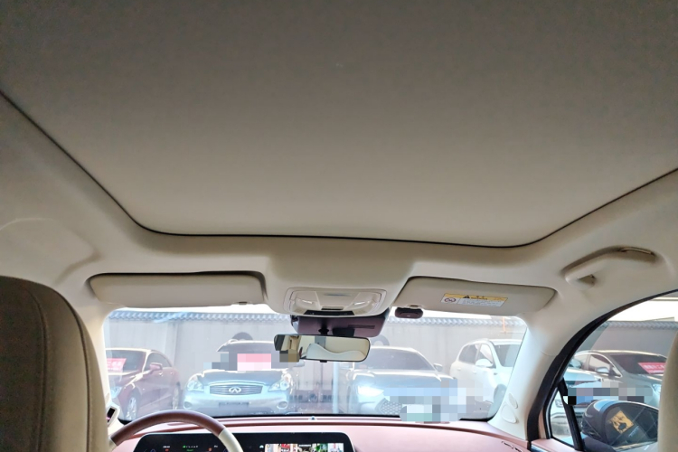 欧拉好猫 2022款 莫兰迪版 400km标准续航 尊贵型 磷酸铁锂中控内饰22