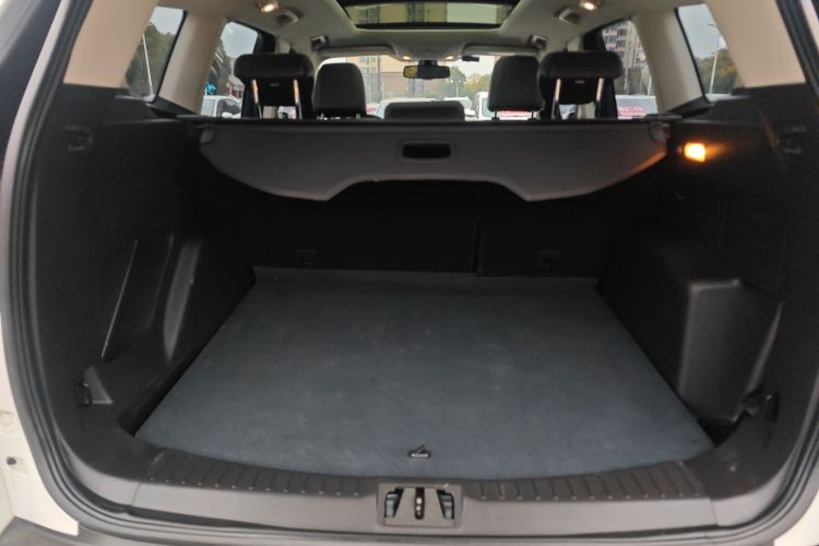 福特 翼虎 2019款 EcoBoost 180 两驱铂翼型 国VI机舱底盘23