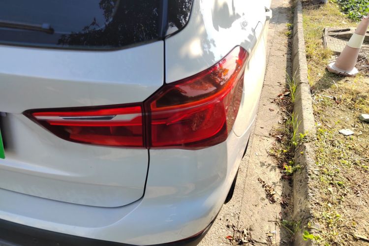 宝马X1 2018款 sDrive18Li 时尚型车身外观9