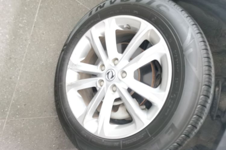 东风风光 风光S560 2018款 1.8L CVT都市型 7座车身外观10