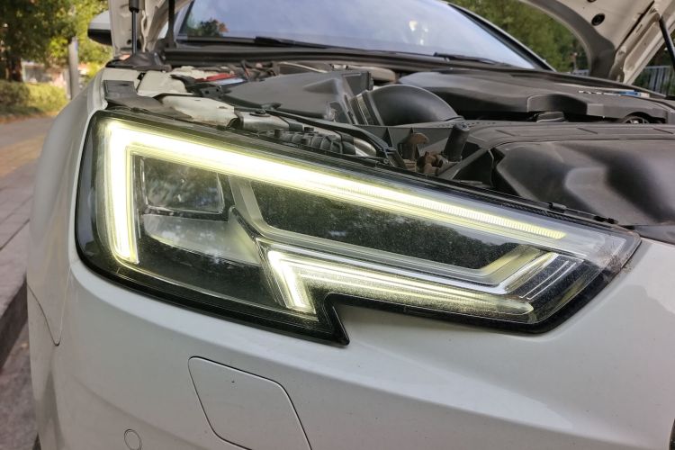 奥迪A4L 2017款 45 TFSI quattro 风尚型车身外观6006