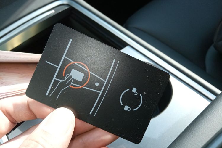 特斯拉 Model Y 2022款 改款 后轮驱动版中控内饰7001