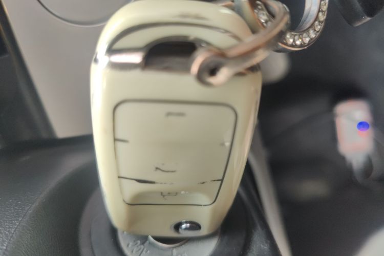 长安启源 长安Lumin 2022款 210km 香甜款中控内饰11