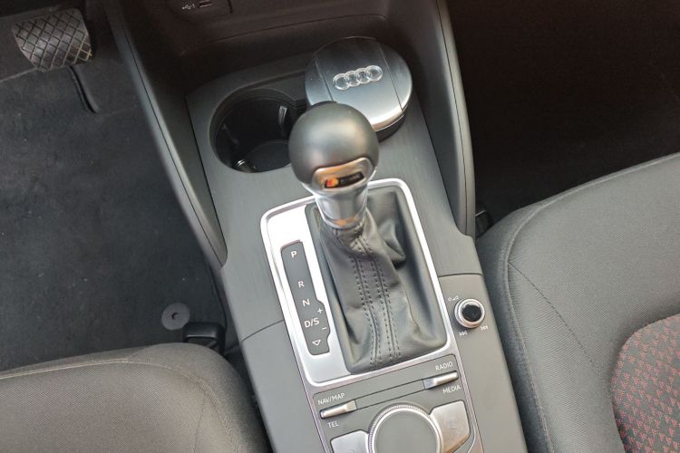 奥迪A3 2020款 Limousine 35 TFSI 进取型 国VI中控内饰18