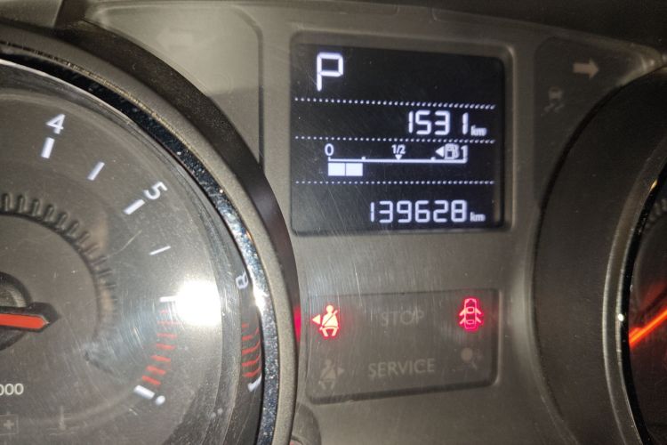 雪铁龙C3-XR 2015款 1.6THP 自动先锋型中控内饰15