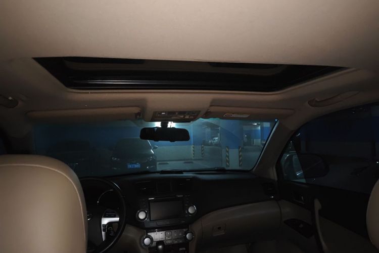 丰田 汉兰达 2012款 2.7L 两驱7座豪华版中控内饰22