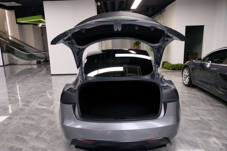 特斯拉 Model 3 2024款 高性能全轮驱动版局部细节23