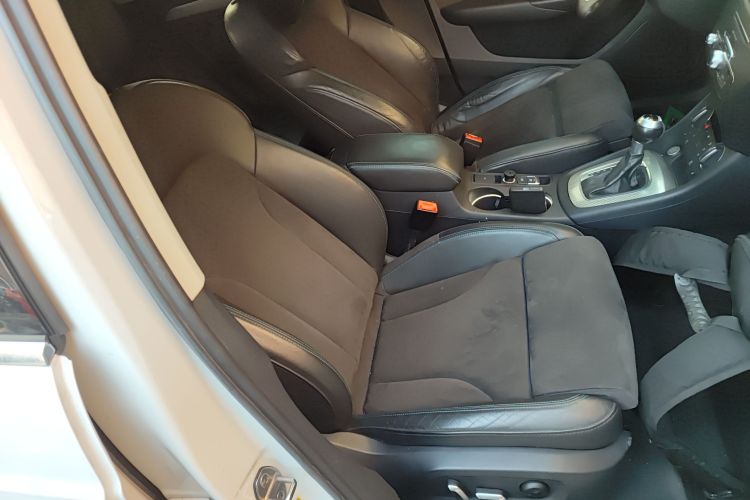 奥迪Q3 2018款 30周年年型 35 TFSI 运动型局部细节41