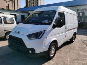 江铃 特顺 2019款 2.8T商运型短轴中顶3座国VI JX493