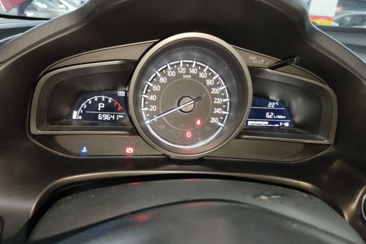 马自达3 昂克赛拉 2019款 云控版 三厢 1.5L 自动豪华型 国VI中控内饰14