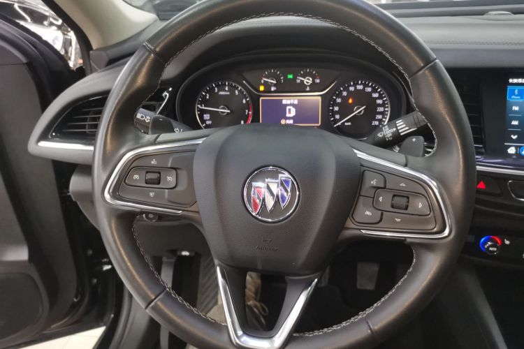 别克 君威 2023款 552T 智享型中控内饰13