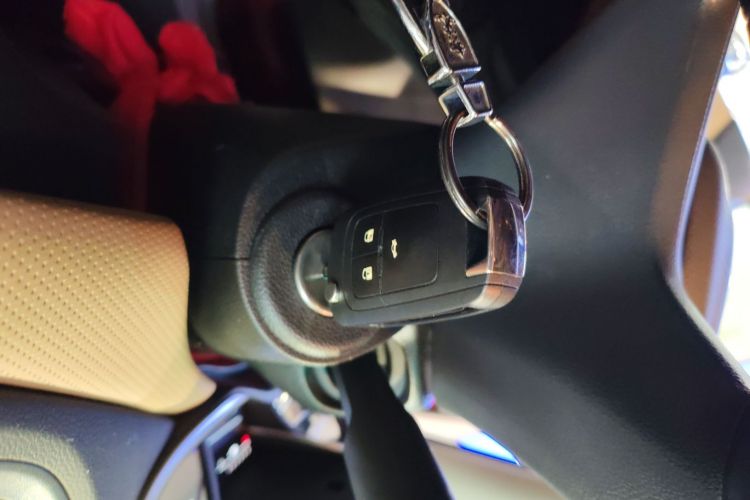 雪佛兰 科鲁泽 2022款 320 自动悦享天窗版中控内饰11