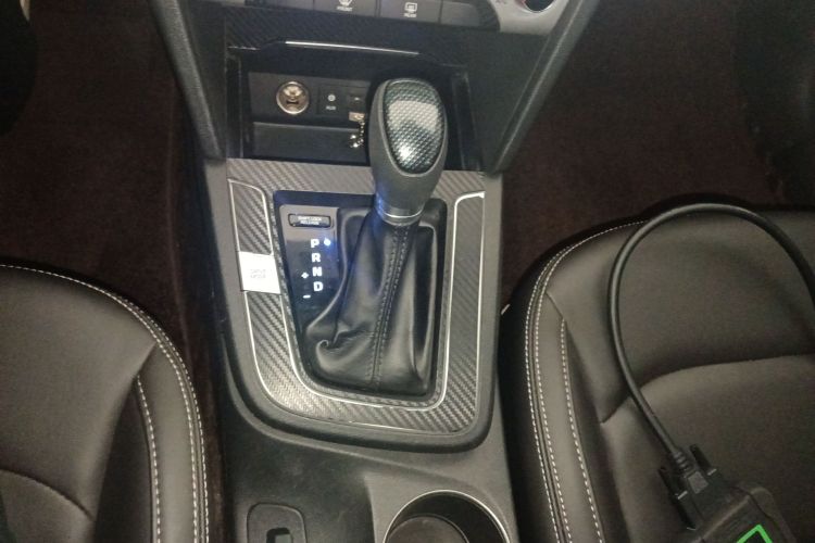 现代 领动 2016款 1.6L 自动智炫·精英型中控内饰18