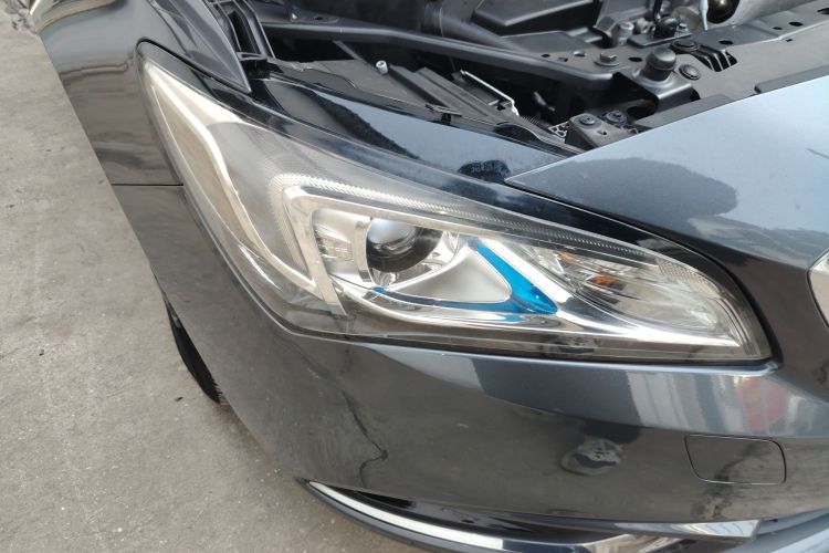 别克 威朗 2015款 三厢 15S 自动领先型车身外观8